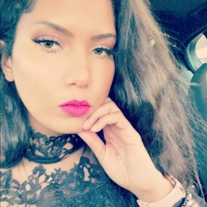 Meet your Posher, Monica